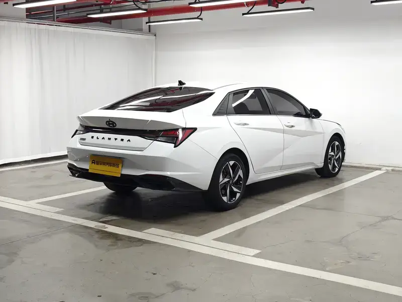 2022 Hyundai Elantra Plug-in Hybrid с пробегом 37 000 км