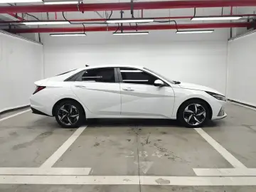 2022 Hyundai Elantra Plug-in Hybrid с пробегом 37 000 км