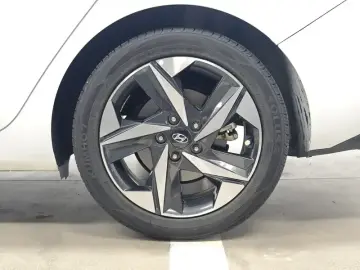 2022 Hyundai Elantra Plug-in Hybrid с пробегом 37 000 км