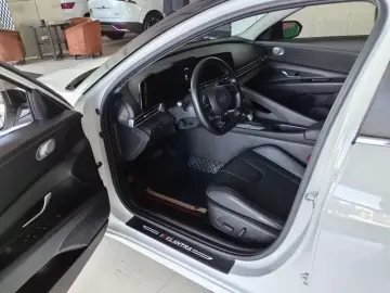2021 Hyundai Elantra Plug-in Hybrid с пробегом 53 900 км