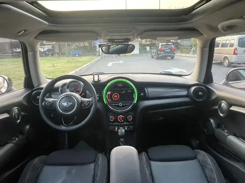 2016 Mini Electric MINI COOPER с пробегом 88 000 км