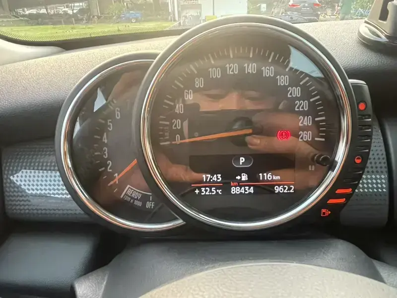 2016 Mini Electric MINI COOPER с пробегом 88 000 км