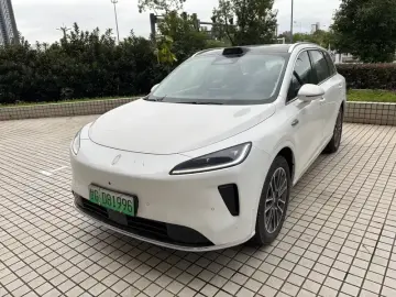 Stelato SUV