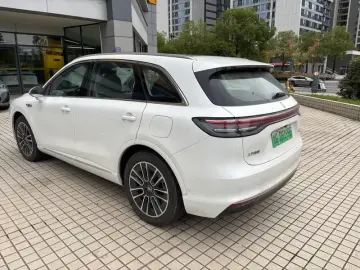 2025 Stelato SUV с пробегом 5 100 км