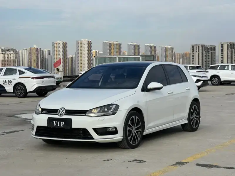 2016 Volkswagen Golf Electric с пробегом 95 000 км