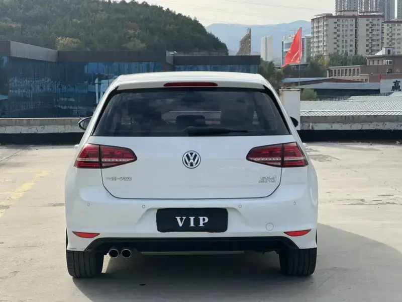 2016 Volkswagen Golf Electric с пробегом 95 000 км