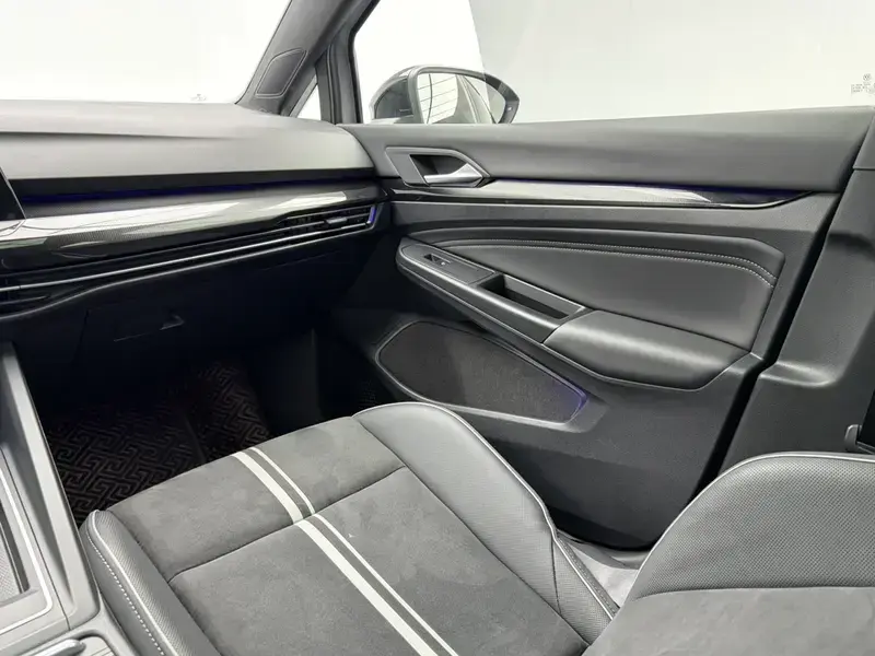 2021 Volkswagen Golf Electric с пробегом 56 000 км