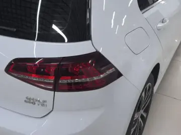 2016 Volkswagen Golf Electric с пробегом 107 000 км