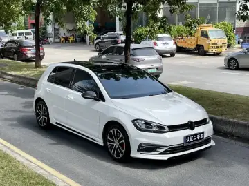 2019 Volkswagen Golf Electric с пробегом 93 000 км