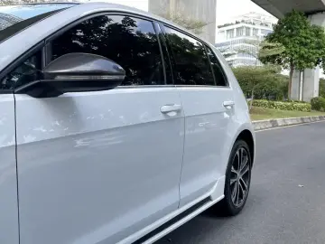 2019 Volkswagen Golf Electric с пробегом 93 000 км
