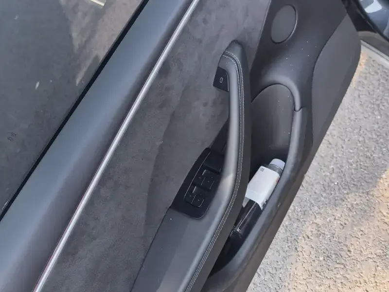 2023 Tesla Model 3 с пробегом 88 000 км