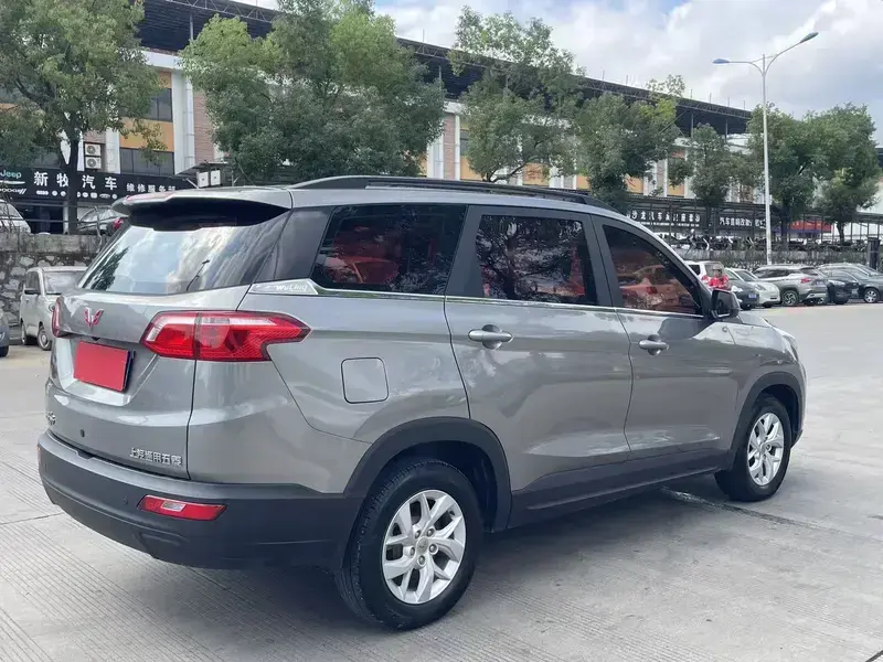 2018 Wuling Wuling Hongguang S3 с пробегом 36 900 км