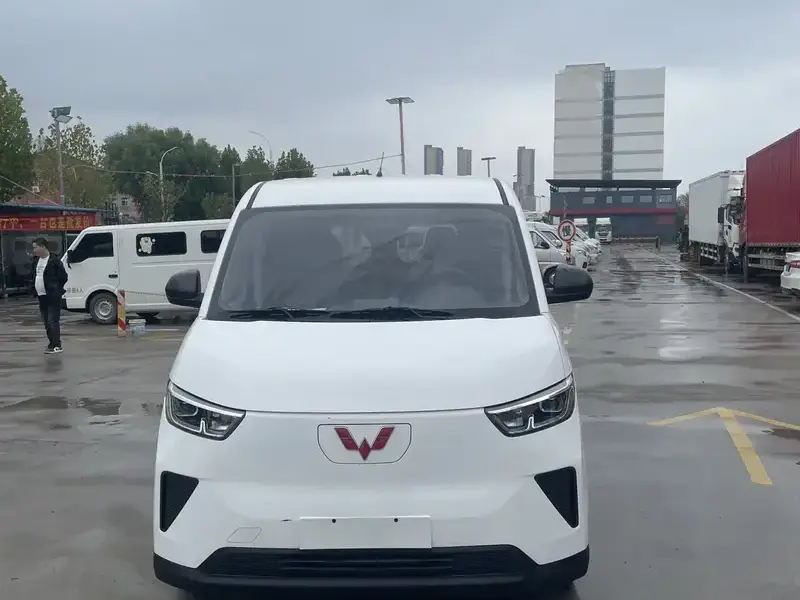 2024 Wuling Wuling Yangguang с пробегом 18 000 км