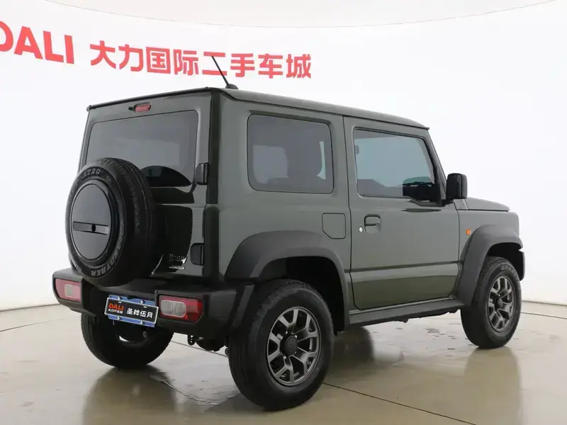 2025 Suzuki Jimny с пробегом 5 600 км