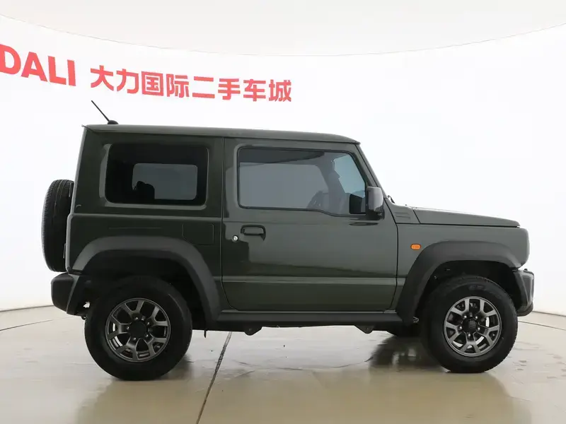 2025 Suzuki Jimny с пробегом 5 600 км