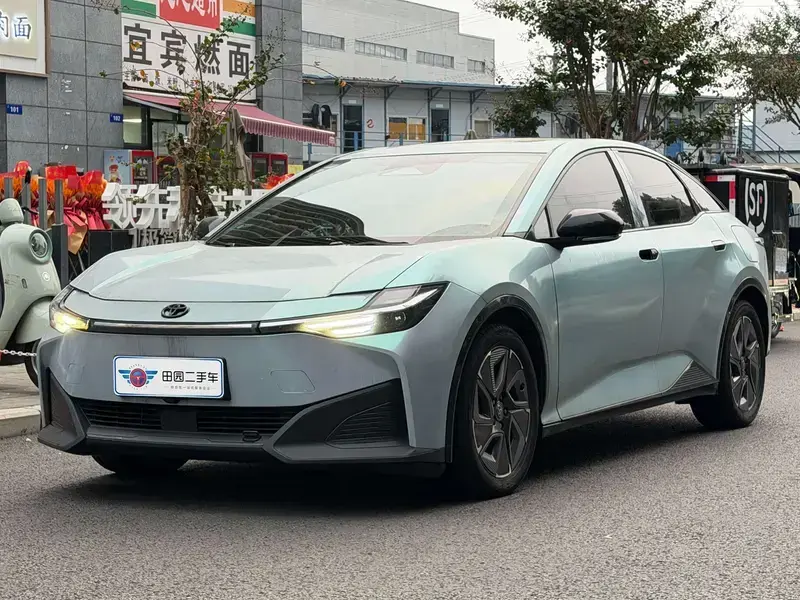 2024 Toyota bZ3 с пробегом 45 000 км