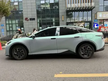2024 Toyota bZ3 с пробегом 45 000 км
