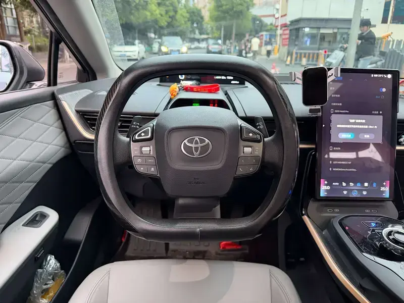 2024 Toyota bZ3 с пробегом 45 000 км