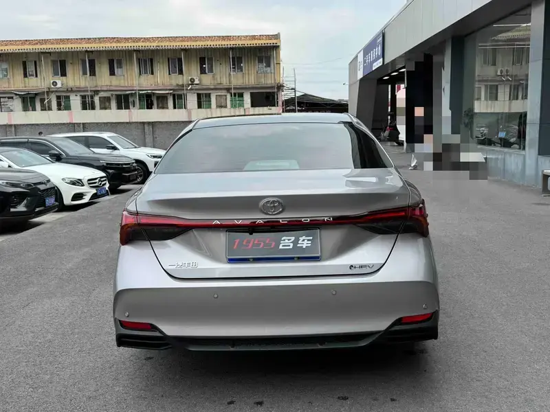 2024 Toyota Avalon с пробегом 4 600 км