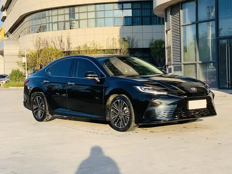 2024 Toyota Camry с пробегом 56 000 км