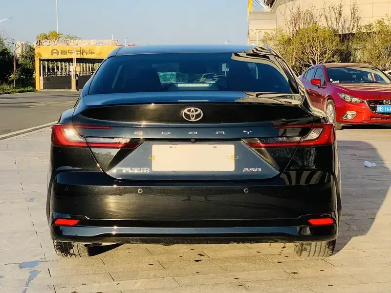 2024 Toyota Camry с пробегом 56 000 км