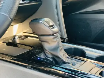 2024 Toyota Camry с пробегом 56 000 км