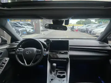2022 Toyota Avalon с пробегом 69 000 км