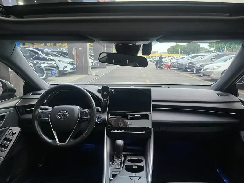2022 Toyota Avalon с пробегом 69 000 км
