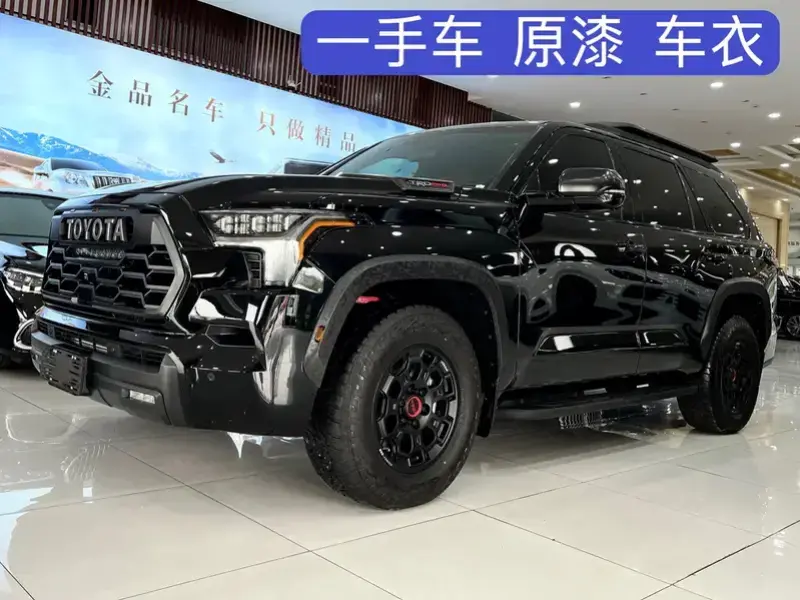 2024 Toyota Sequoia с пробегом 21 000 км