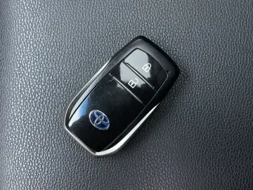 2022 Toyota Venza с пробегом 63 800 км