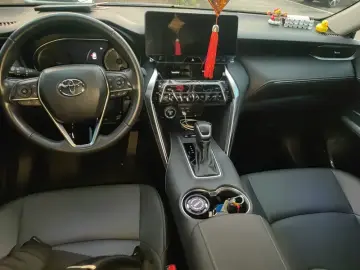 2023 Toyota Venza с пробегом 52 000 км