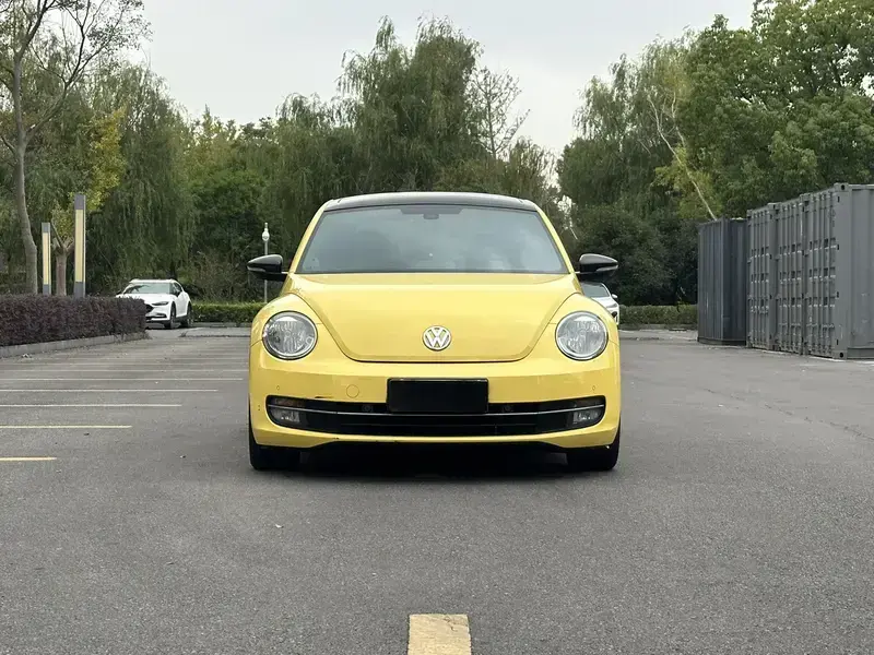 2013 Volkswagen Beetle с пробегом 81 000 км