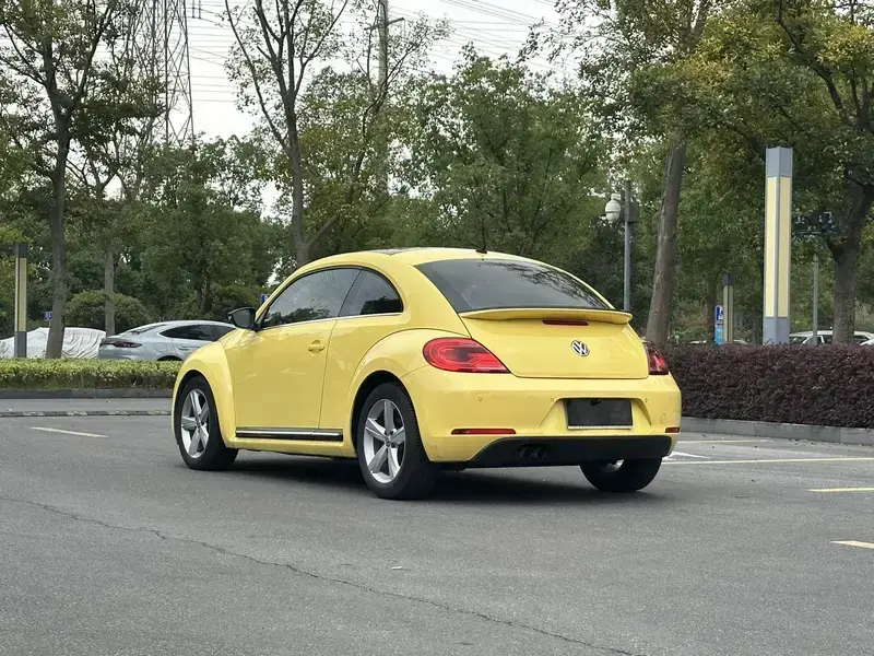 2013 Volkswagen Beetle с пробегом 81 000 км
