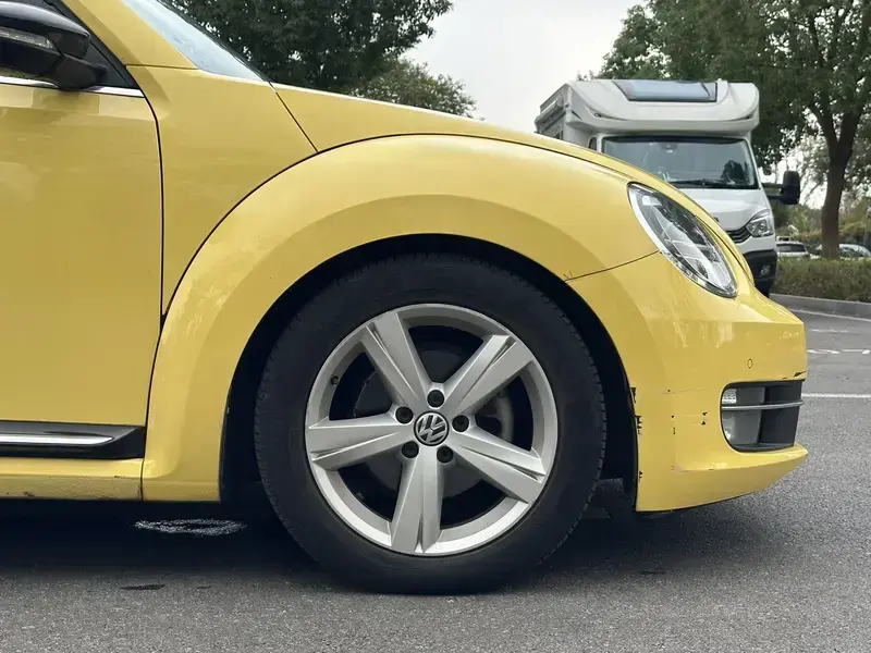 2013 Volkswagen Beetle с пробегом 81 000 км