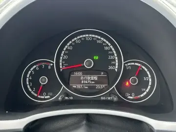 2013 Volkswagen Beetle с пробегом 81 000 км