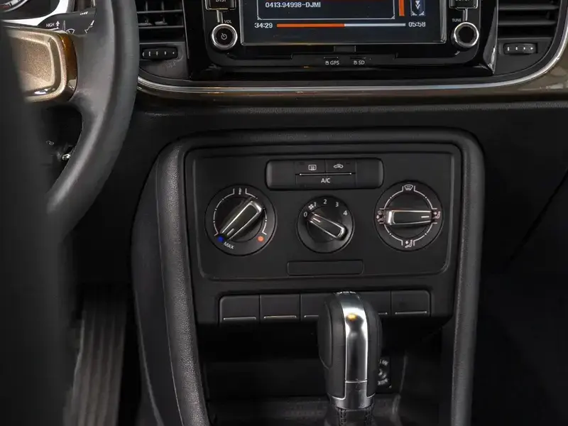 2014 Volkswagen Beetle с пробегом 87 000 км