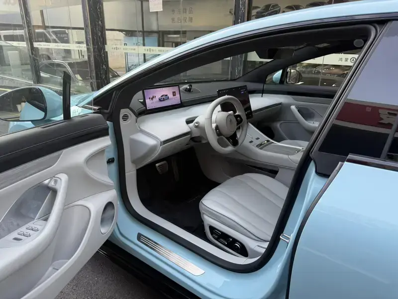 2026 Luxeed S7 с пробегом 3 000 км