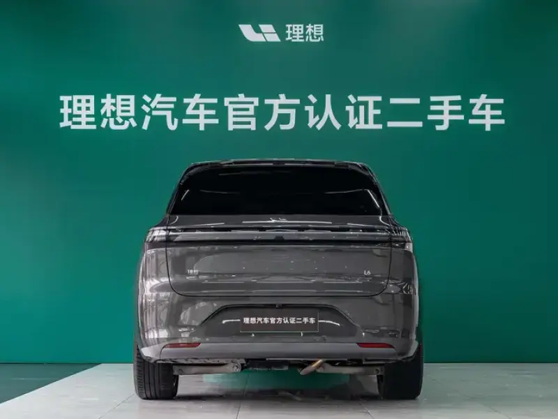 2025 Li Auto (Lixiang) L6 с пробегом 16 700 км