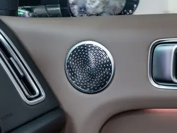 2025 Li Auto (Lixiang) L6 с пробегом 16 700 км