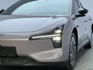 2025 Xpeng Mona M03 с пробегом 11 000 км