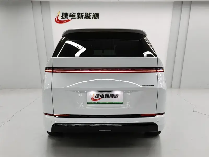 2026 Xpeng X9 с пробегом 23 000 км
