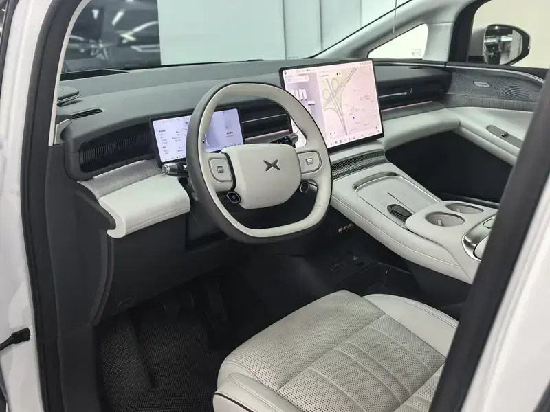 2026 Xpeng X9 с пробегом 23 000 км