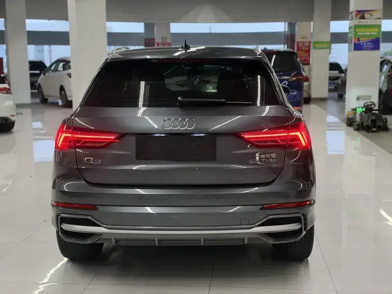 2021 Audi Q3 с пробегом 60 000 км