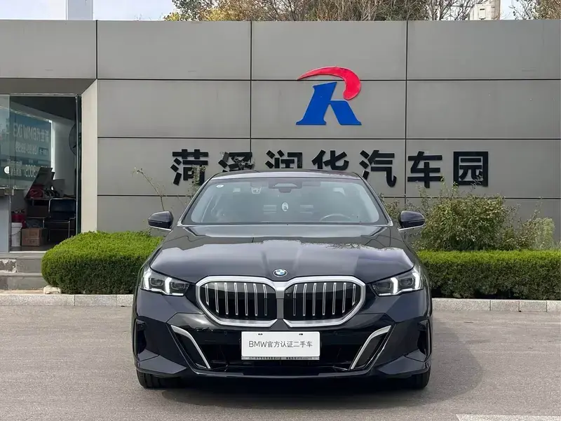 2025 BMW 5 серии с пробегом 21 100 км