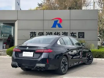 2025 BMW 5 серии с пробегом 21 100 км