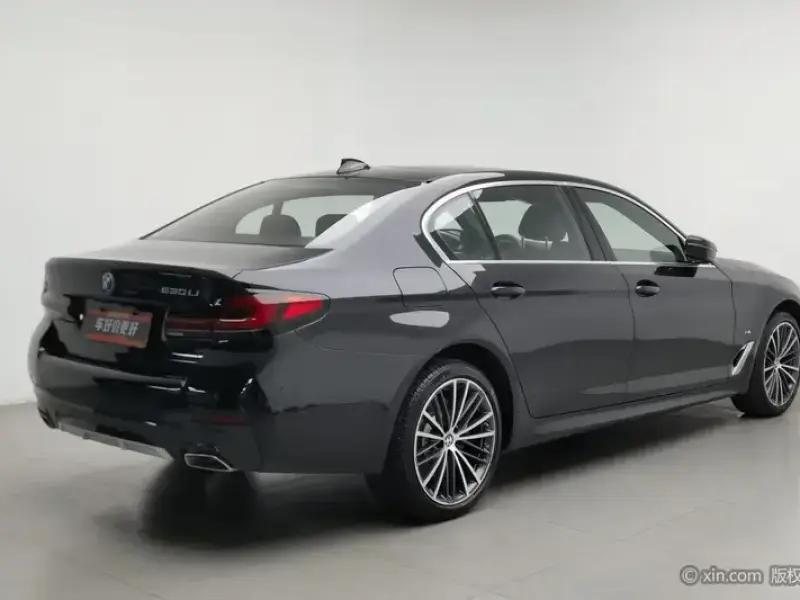 2023 BMW 5 серии с пробегом 43 500 км