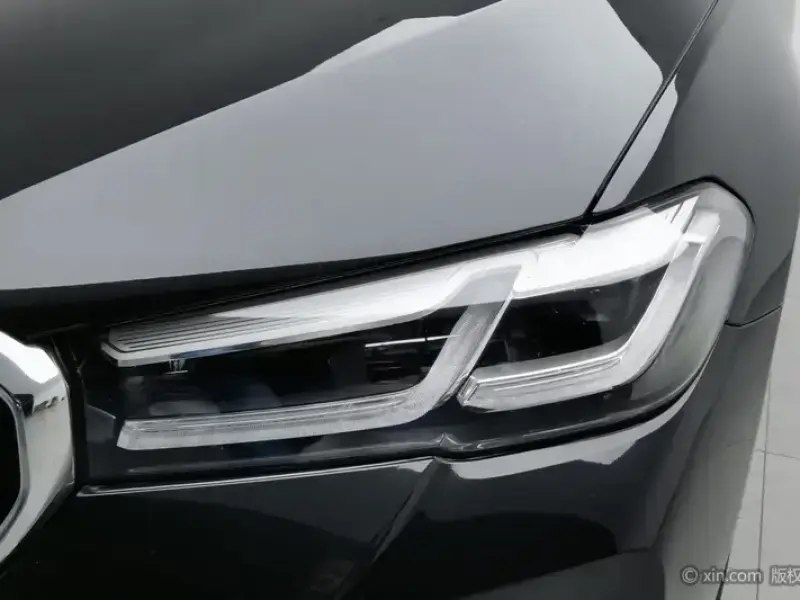 2023 BMW 5 серии с пробегом 43 500 км