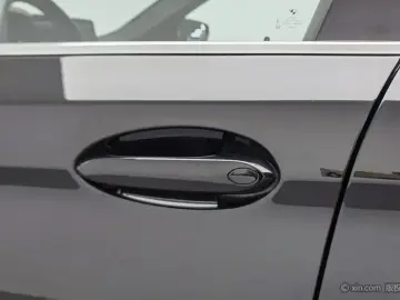 2023 BMW 5 серии с пробегом 43 500 км