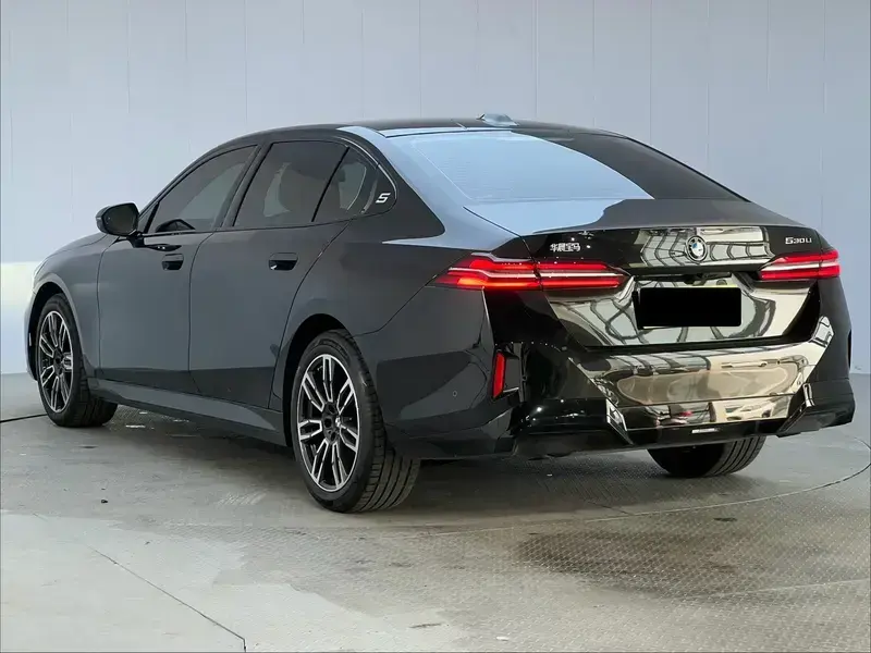 2025 BMW 5 серии с пробегом 15 000 км