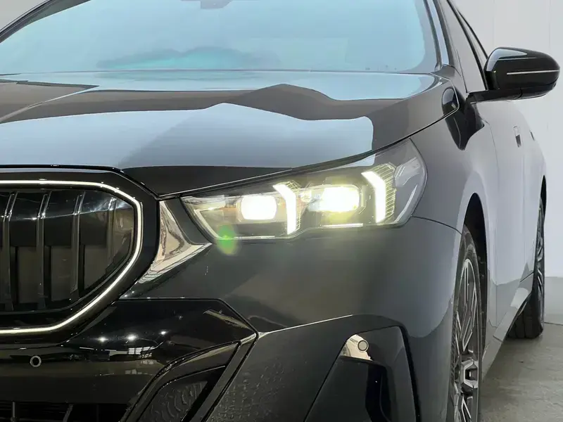 2025 BMW 5 серии с пробегом 15 000 км